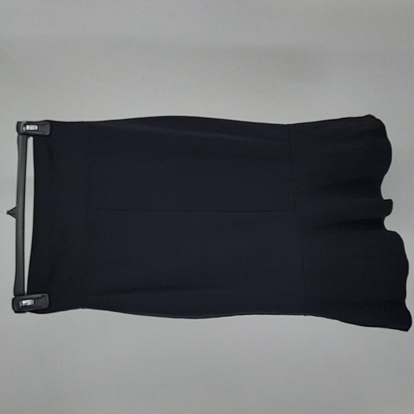 Elegant Black Women's Skirt - Picture 11 of 15